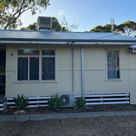 Home Away From Home Merredin Esterno foto