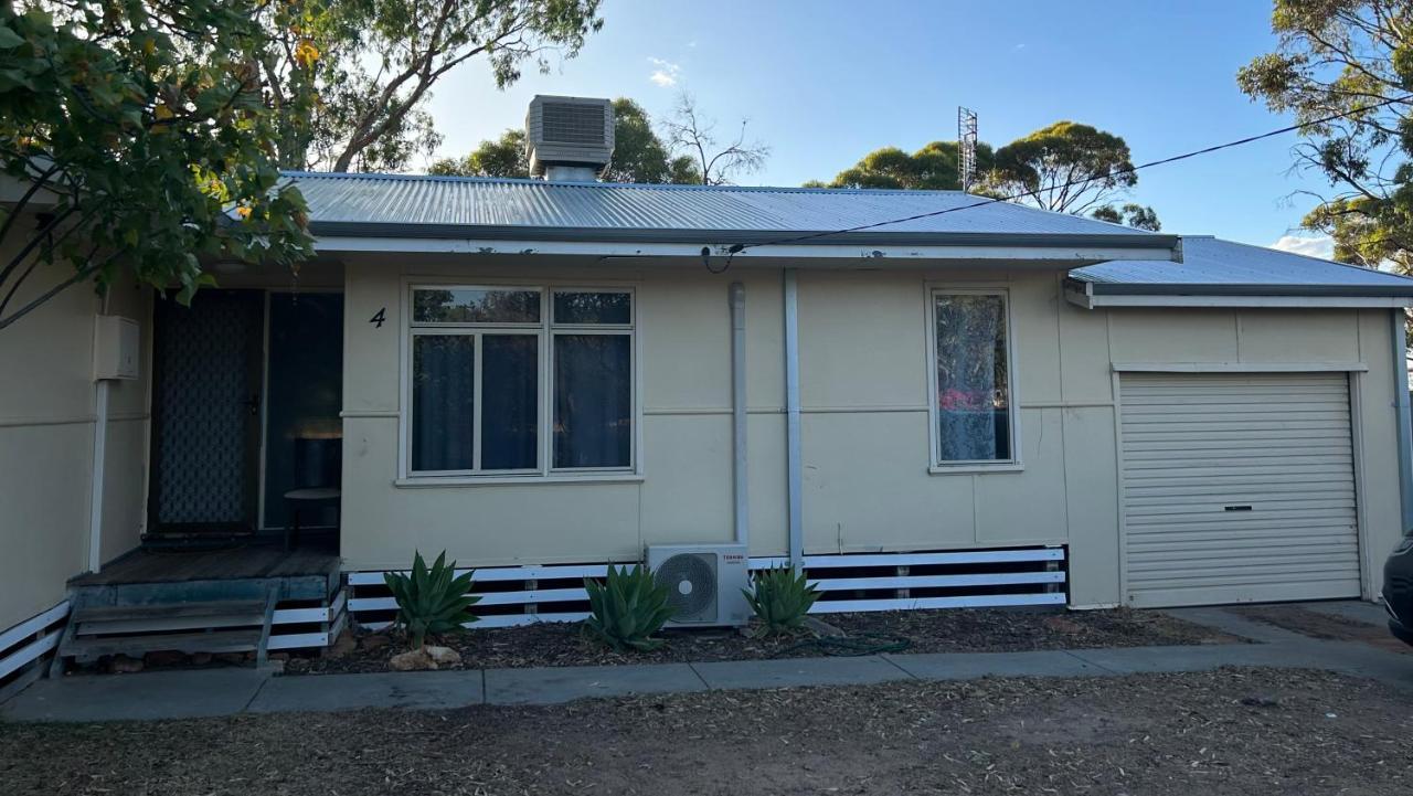 Home Away From Home Merredin Esterno foto